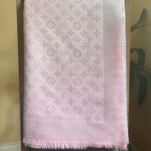 Louis Vuitton Monogram Light Pink Shine Shawl